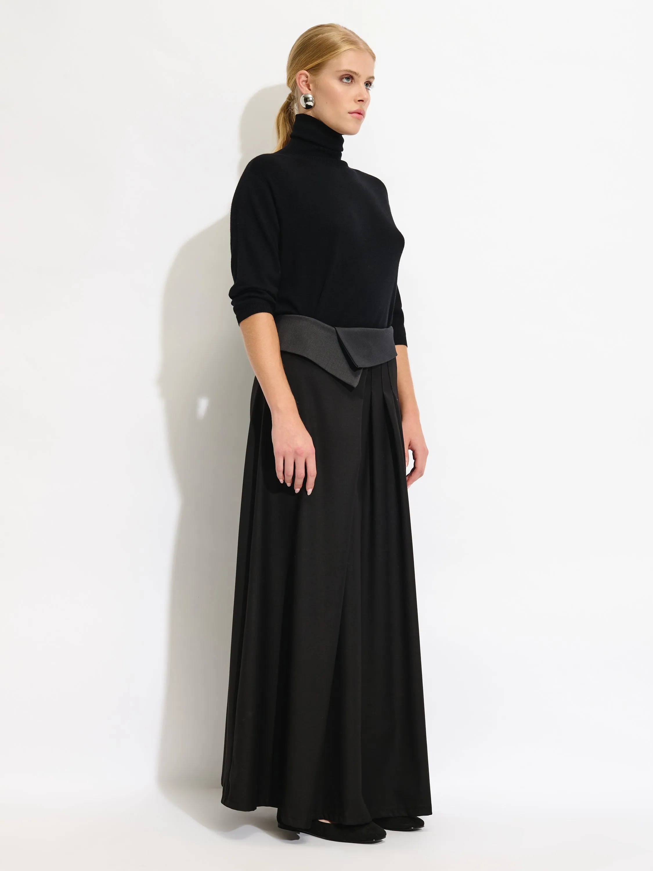 Asymmetrical Waistband Skirt