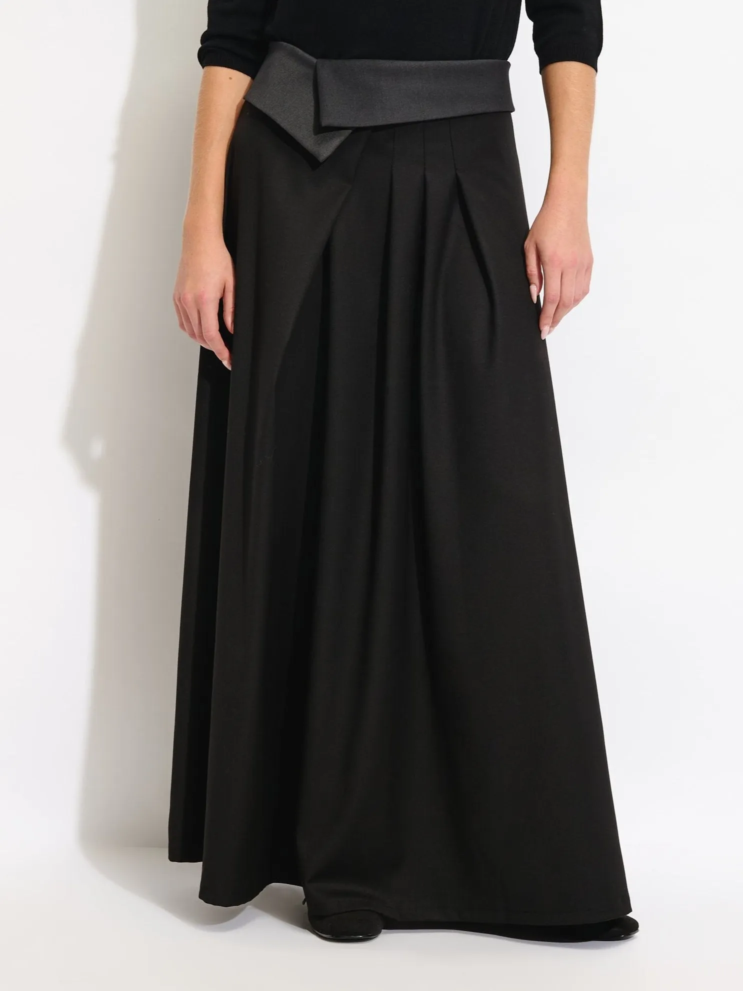 Asymmetrical Waistband Skirt