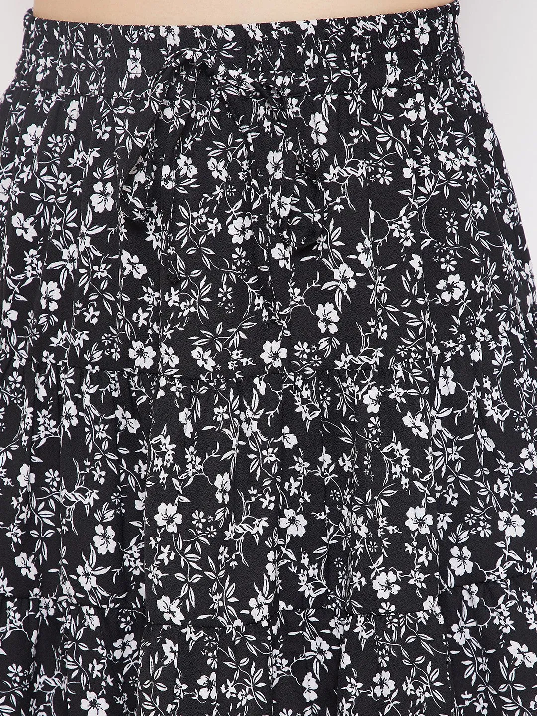 Berrylush Women Black & White Floral Printed Tie Elastic Waist Flared A-Line Mini Skirt