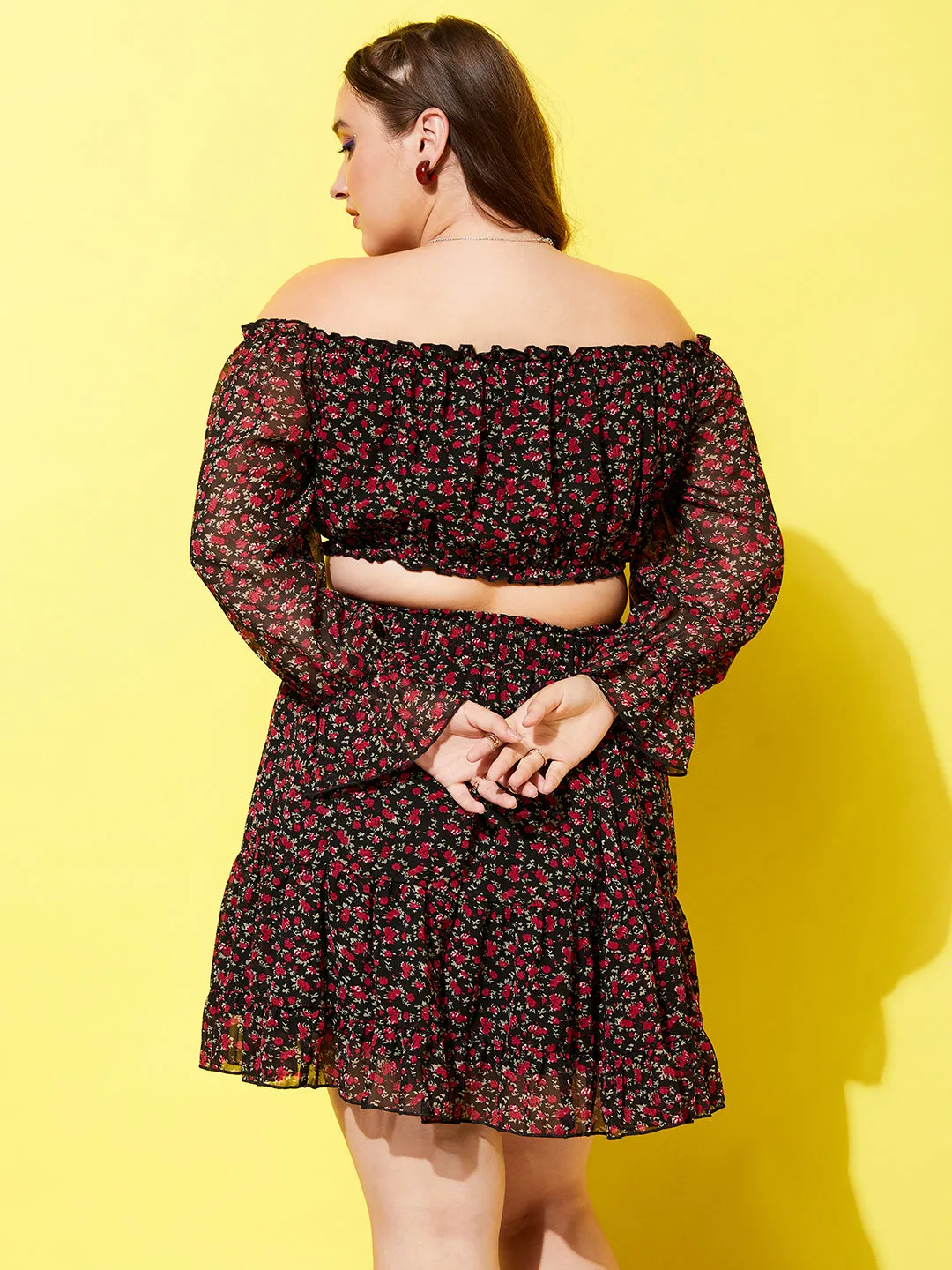 Berrylush Women Plus Size Black & Red Floral Printed Off-Shoulder Neck Slip-On Ruffled Crop Top & Mini Skirt Co-Ord Set