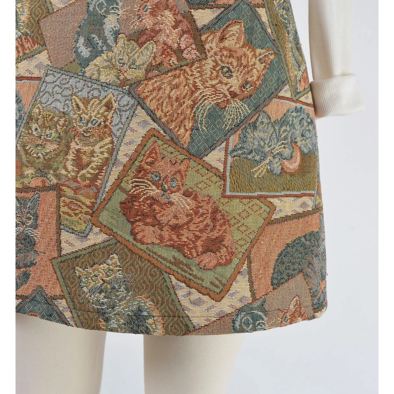 Cute Cat Tapestry Skirt High Waisted A-line Mini Skirt made from Vintage Fabric size Small