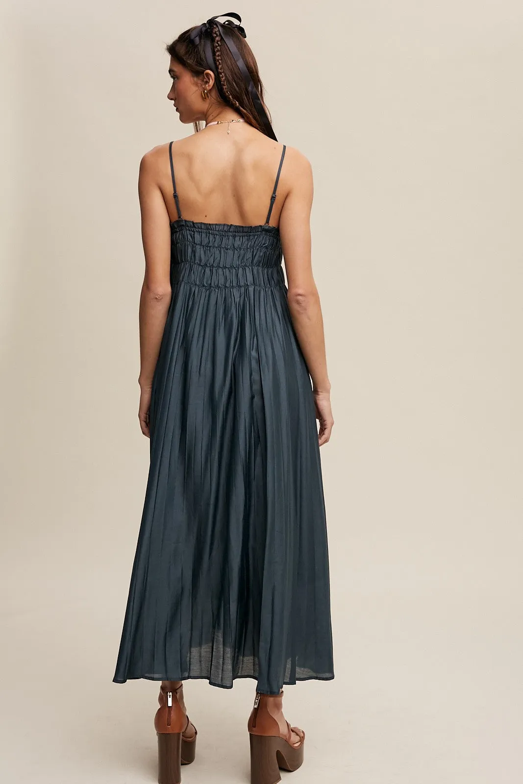 Flowy Pleated Maxi Dress