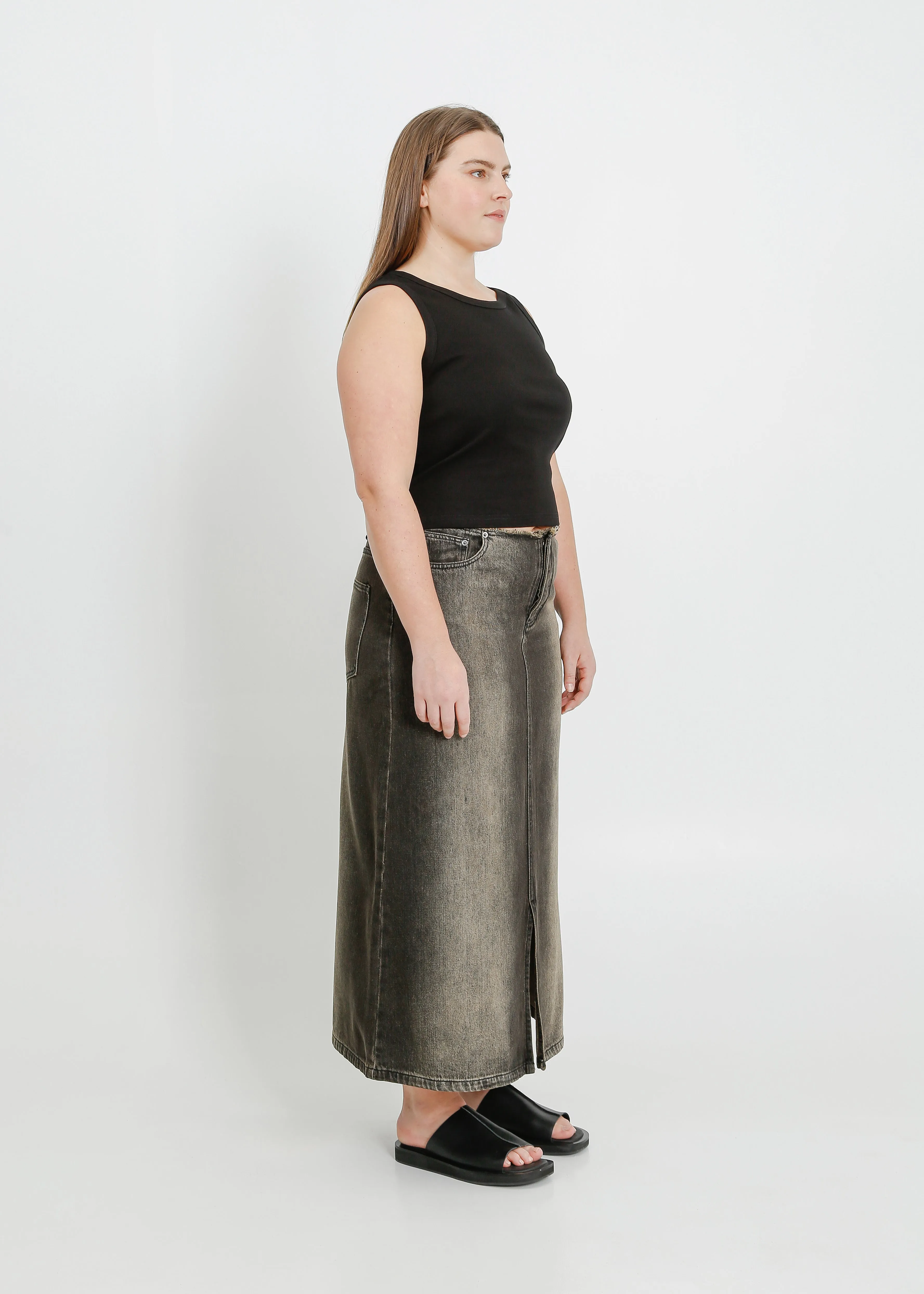 REIGN DENIM SKIRT / BROWN-BONE